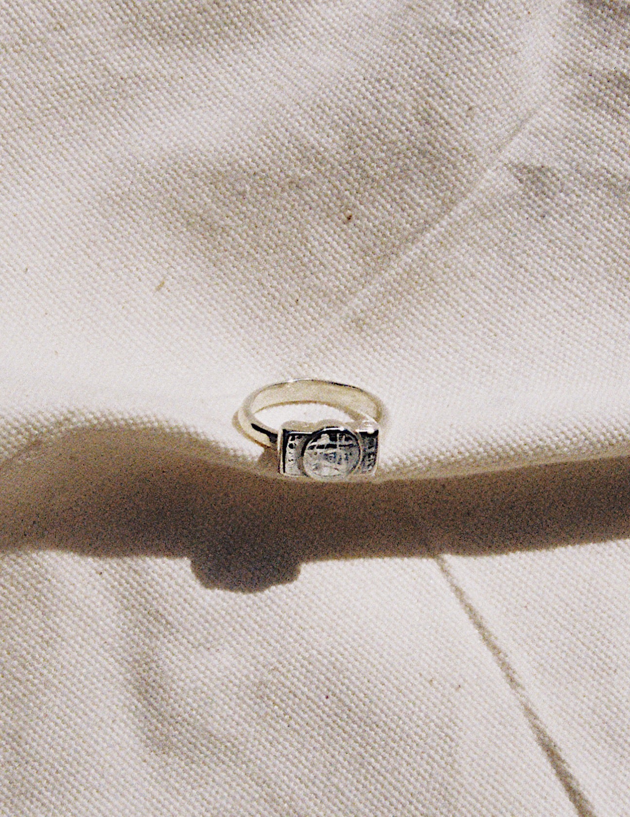 Ionic ring mini