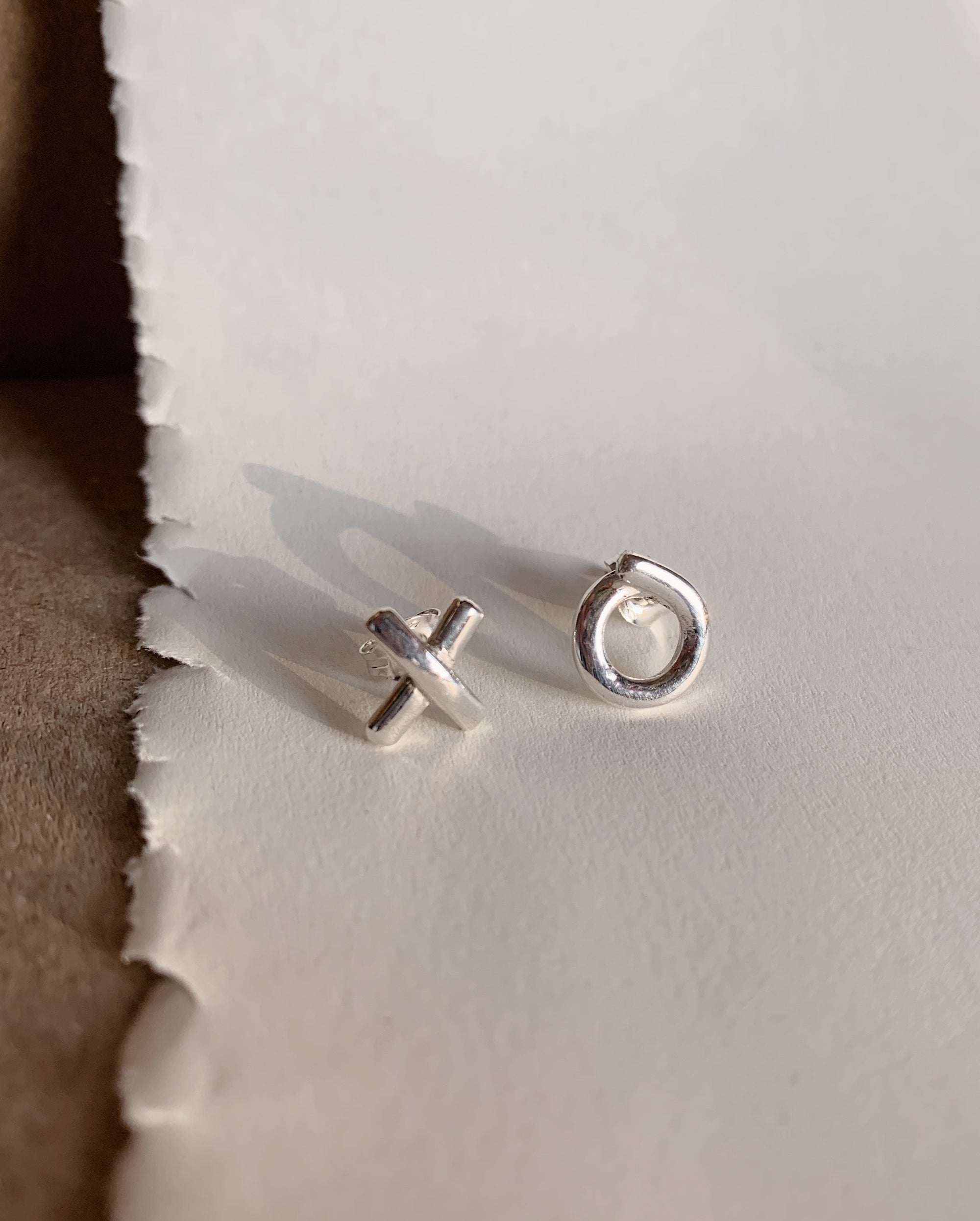XO studs