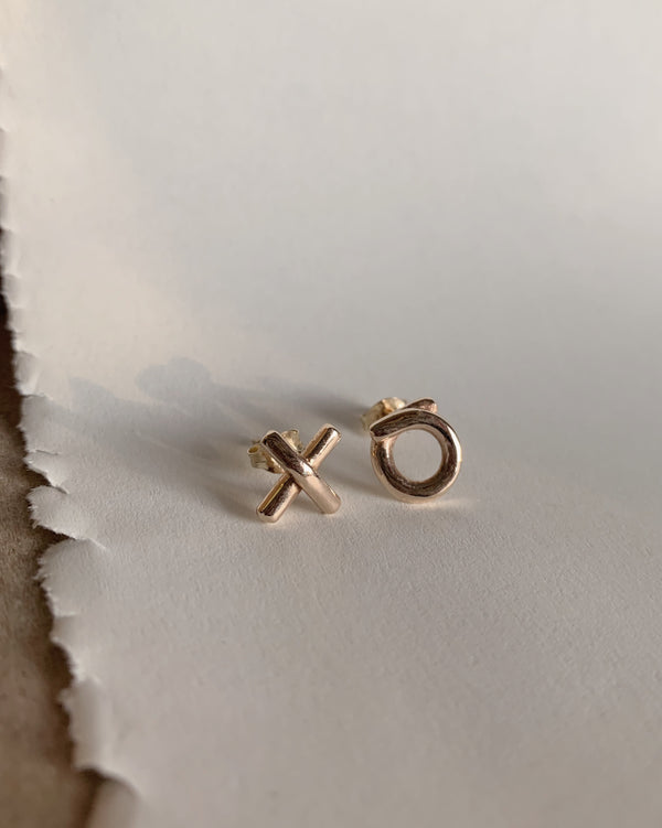 XO studs
